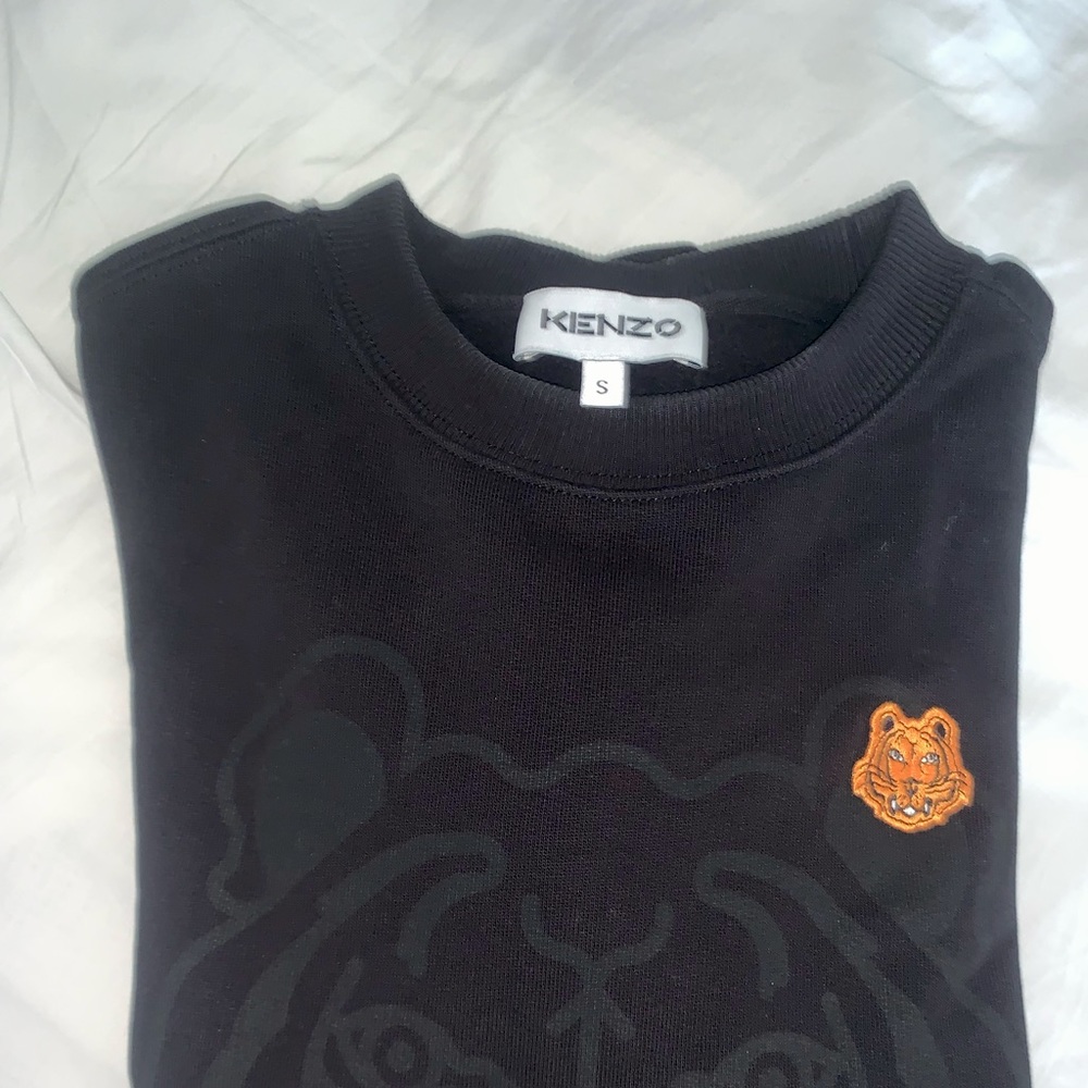 Selling Kenzo Long sleeve shirt for men. Size: Small.